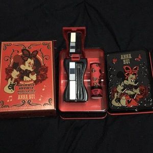 Anna Sui Minnie Mouse Makeup Kit 01